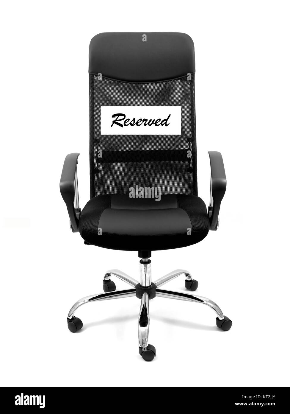 Una sedia per ufficio isolata contro uno sfondo bianco Foto Stock