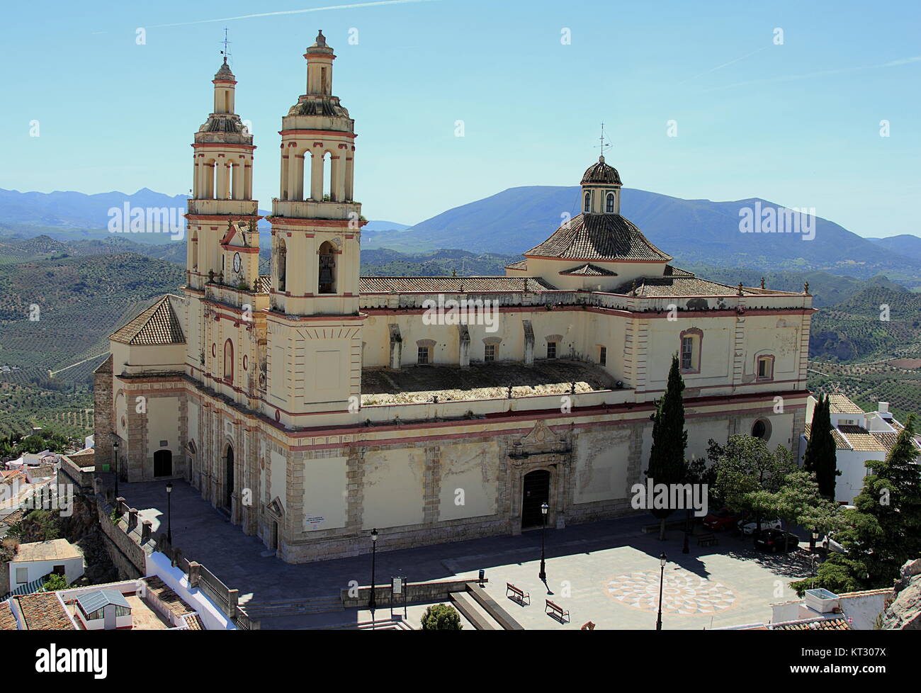 La chiesa di Nostra Signora di incarnazione in Olvera. La provincia di Cadiz Cadice, Andalusia, Spagna. Foto Stock