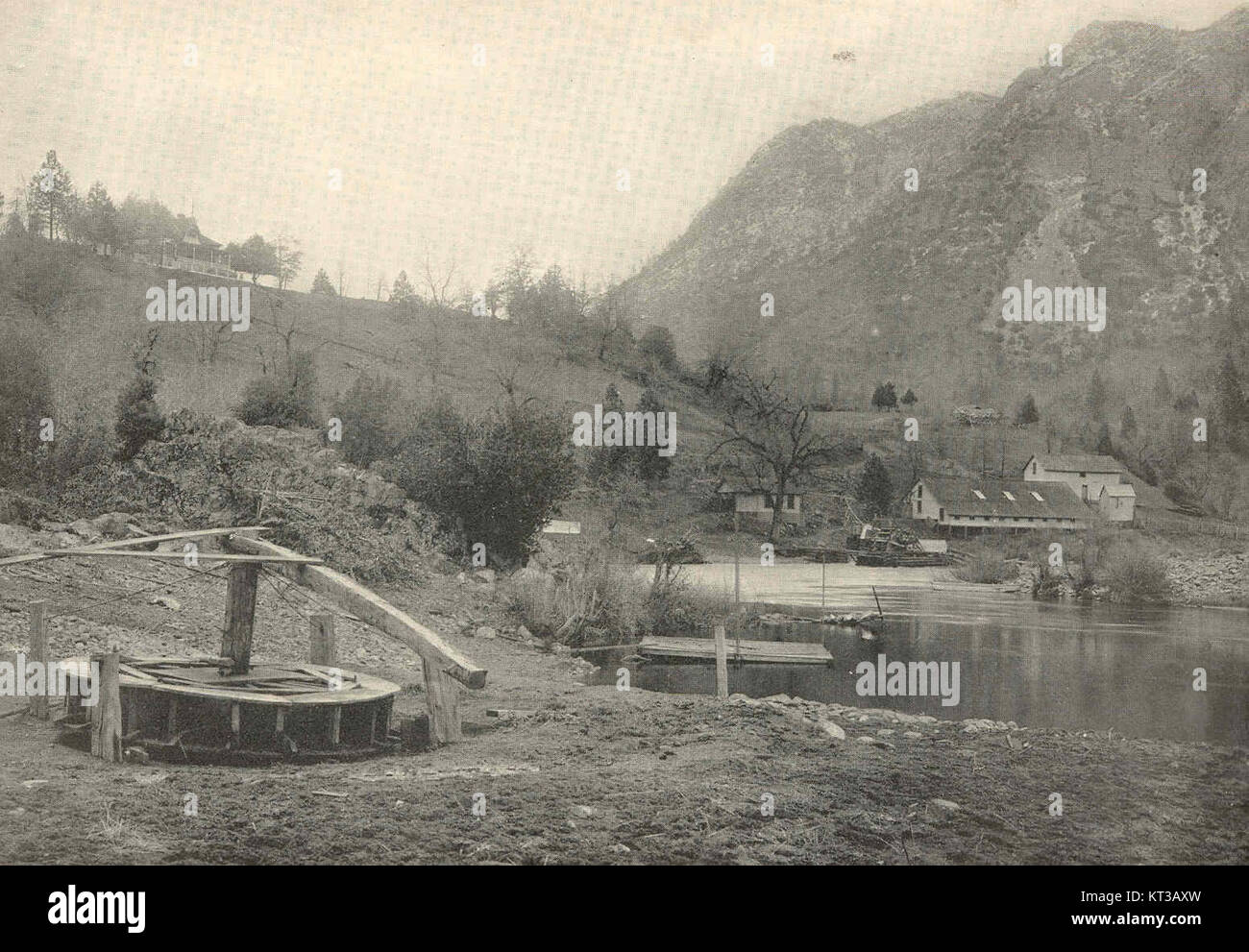 39957 Seining terra a sinistra; Casa di cova e altri edifici a destra il soprintendente della residenza in background di Baird Foto Stock