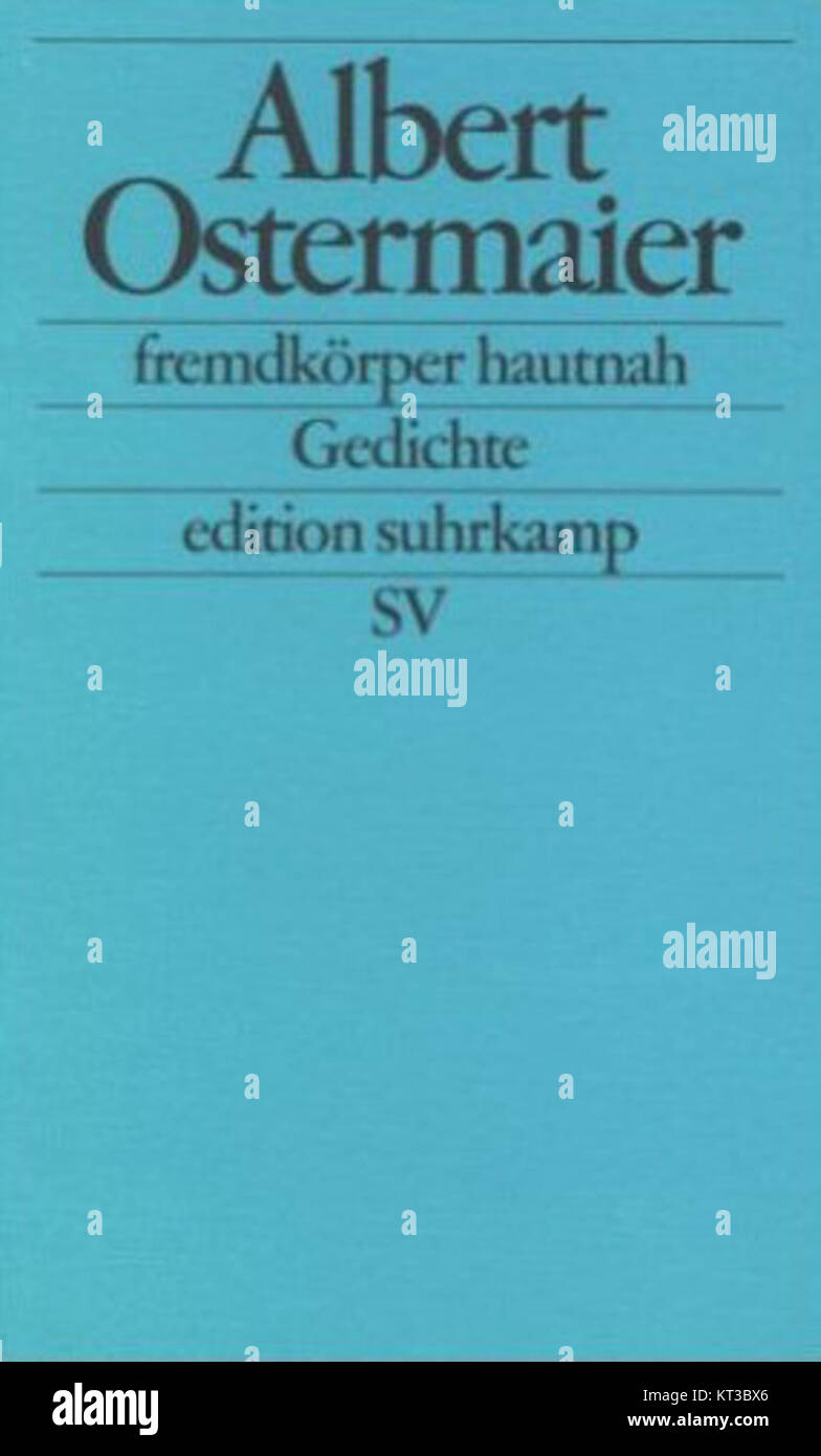 Il "Fremdkoerper hautnah" di Albert Ostermaier è un'opera drammatica o artistica, che potenzialmente si concentra sulle esperienze e le emozioni umane, riflettendo temi profondi di identità o interazione con entità straniere. Foto Stock