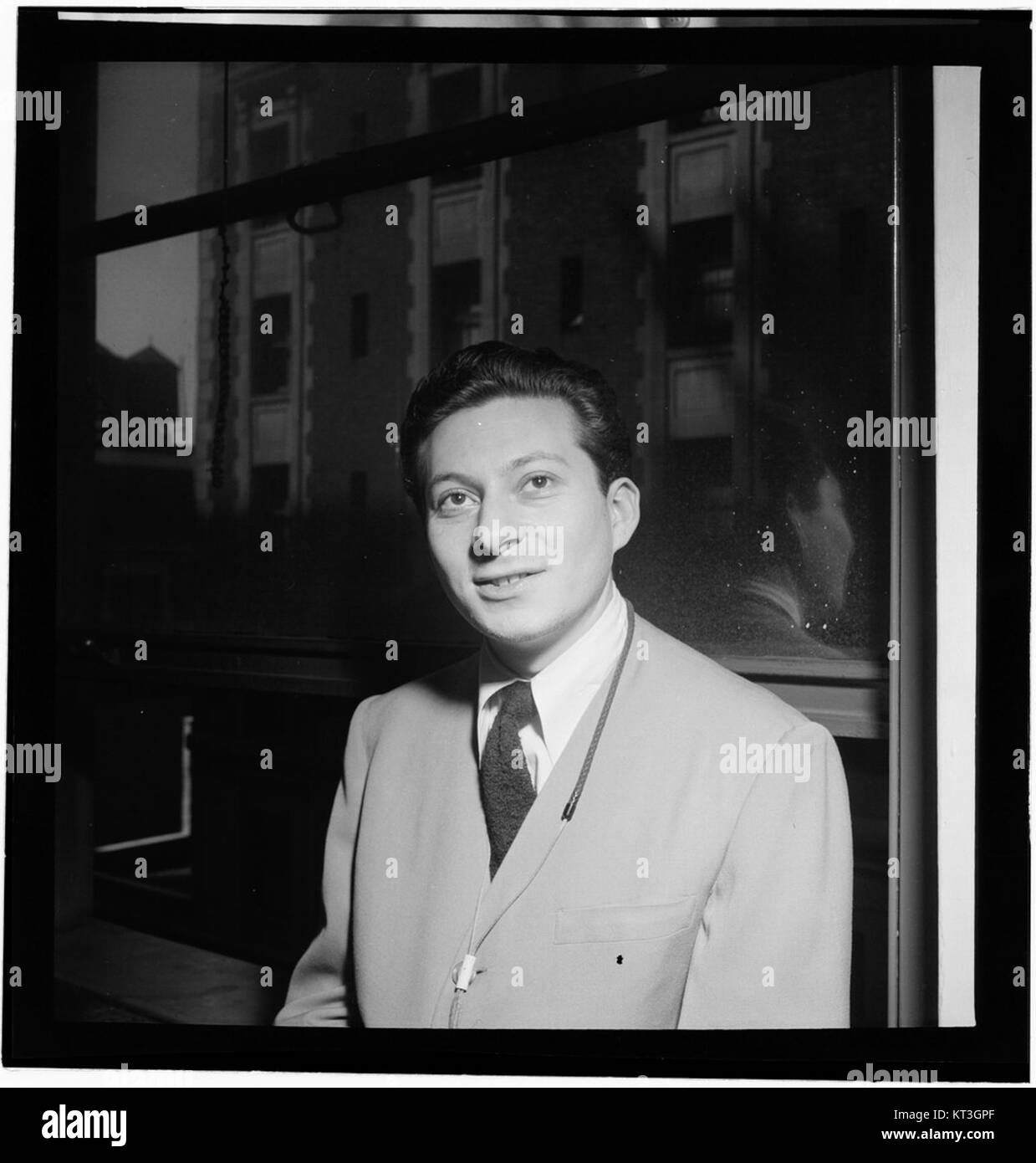 Frank Socolow è un artista noto per la sua fotografia, che cattura momenti e soggetti iconici. Il suo lavoro abbraccia vari generi, concentrandosi sulla cattura dell'essenza della vita quotidiana e di eventi significativi. Foto Stock