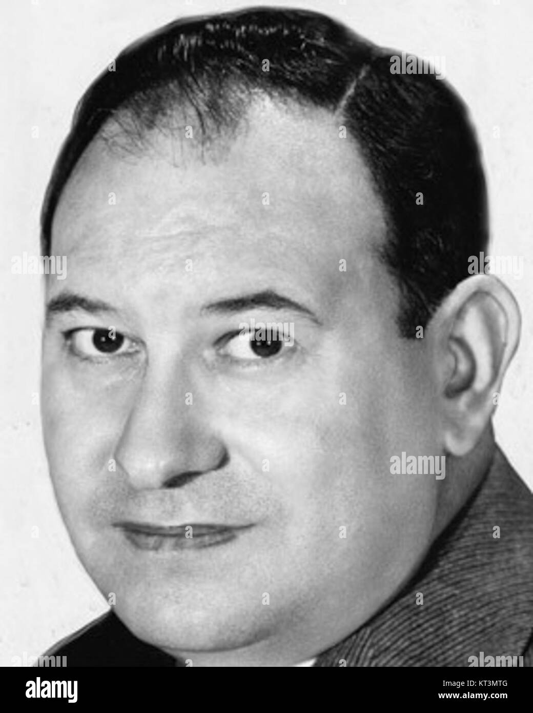 Harry Einstein è stato un comico e attore statunitense noto per il suo lavoro in radio e televisione. Era il padre del comico Albert Brooks e dell'attore Bob Einstein. La sua carriera nell'intrattenimento durò diversi decenni e incluse apparizioni in spettacoli comici e film. Foto Stock