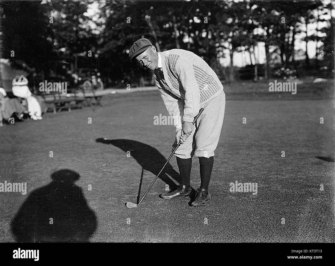 Questa immagine raffigura probabilmente un evento relativo agli sport amatoriali, che mostra le competizioni atletiche al di fuori dei campionati professionistici. Gli sport amatoriali si concentrano sulla partecipazione e il divertimento, con gli individui che competono per ottenere risultati personali o riconoscimenti da parte della comunità. Foto Stock