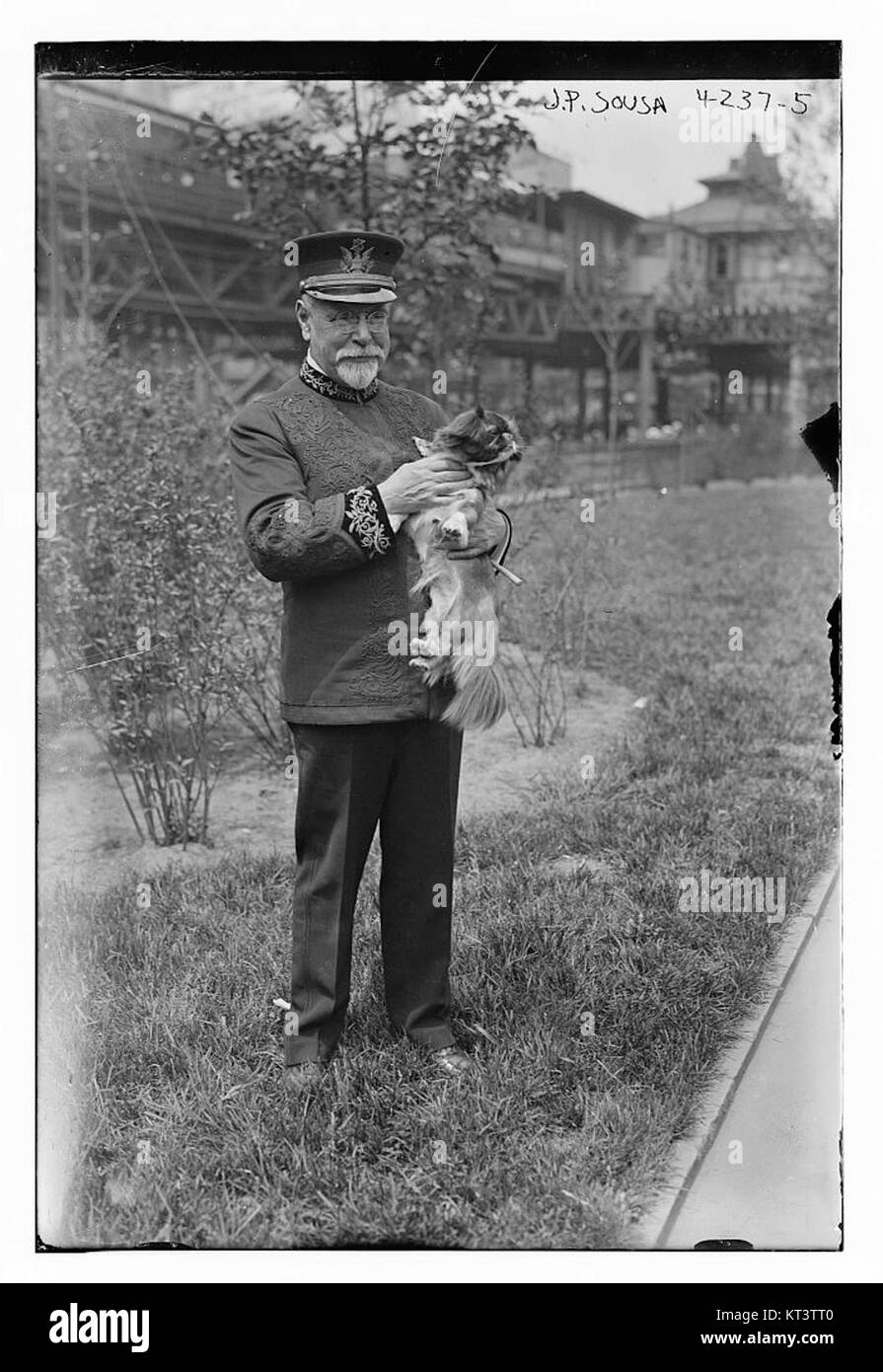 J.P. Sousa, il famoso compositore e bandleader americano, noto per le sue marce militari e i suoi contributi alla musica americana, catturato in un'immagine storica del 1933. Foto Stock