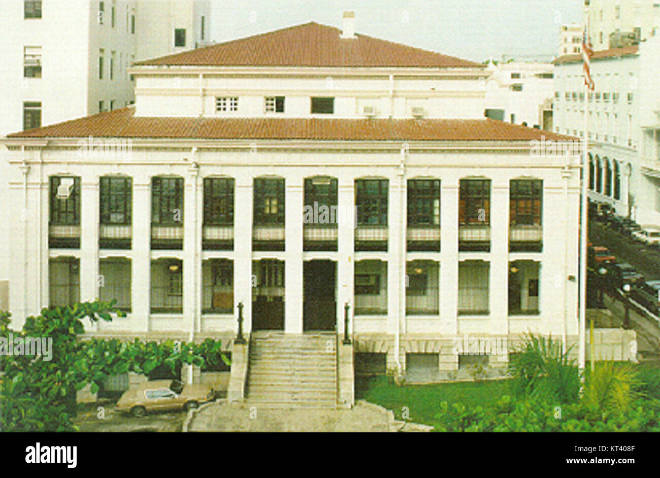 Il Jose V. Toledo Federal Building e il tribunale degli Stati Uniti sono un edificio storico governativo situato nella città vecchia di San Juan, Porto Rico. È il principale tribunale federale della regione ed è noto per il suo stile architettonico neoclassico e il suo significato storico. Foto Stock