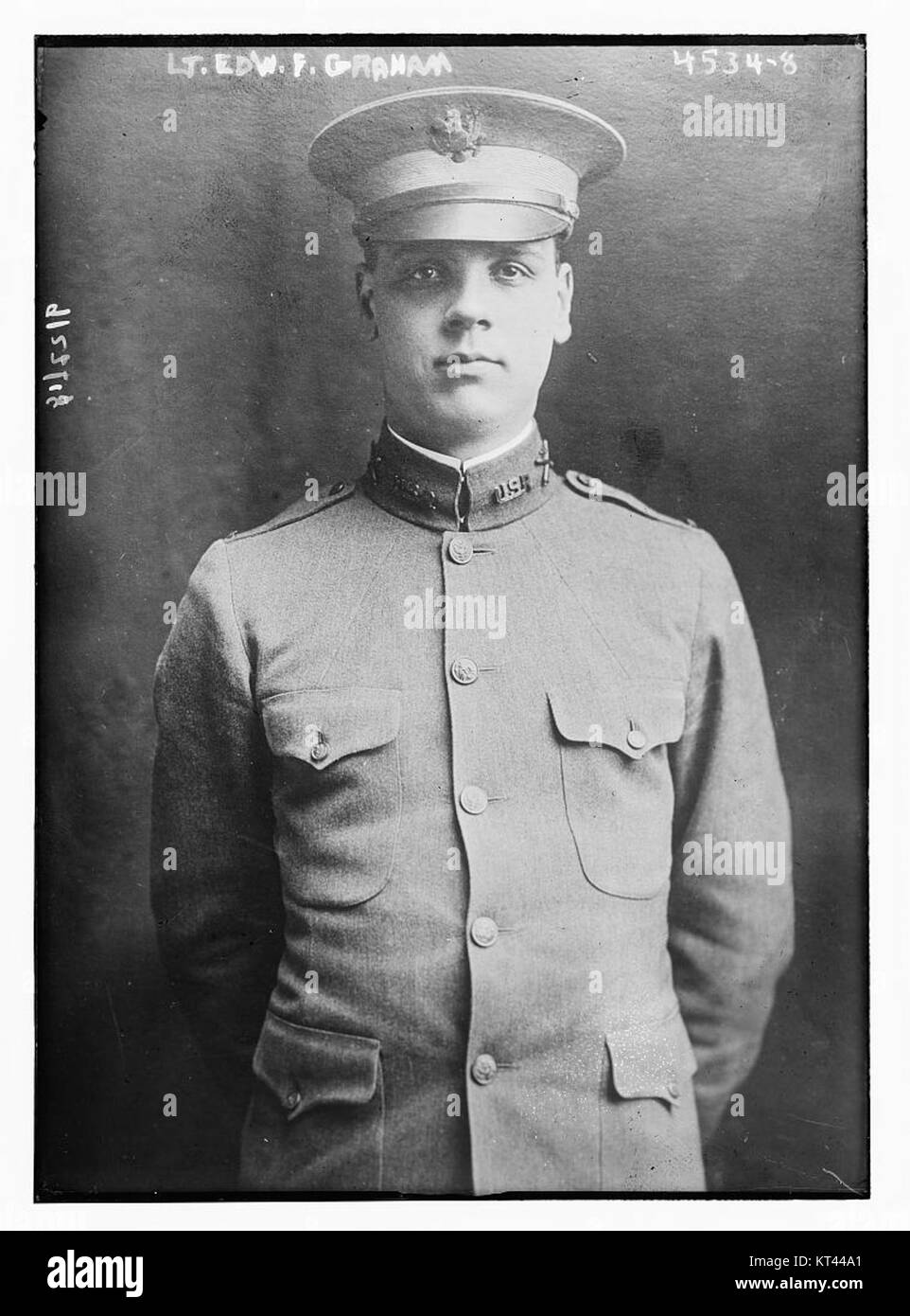 Edward F. Graham è una figura storica militare, il cui servizio e contributi fanno parte della più ampia storia del servizio militare nel XX secolo. Un maggiore contesto sui suoi contributi specifici fornirebbe ulteriori informazioni sulla sua eredità. Foto Stock