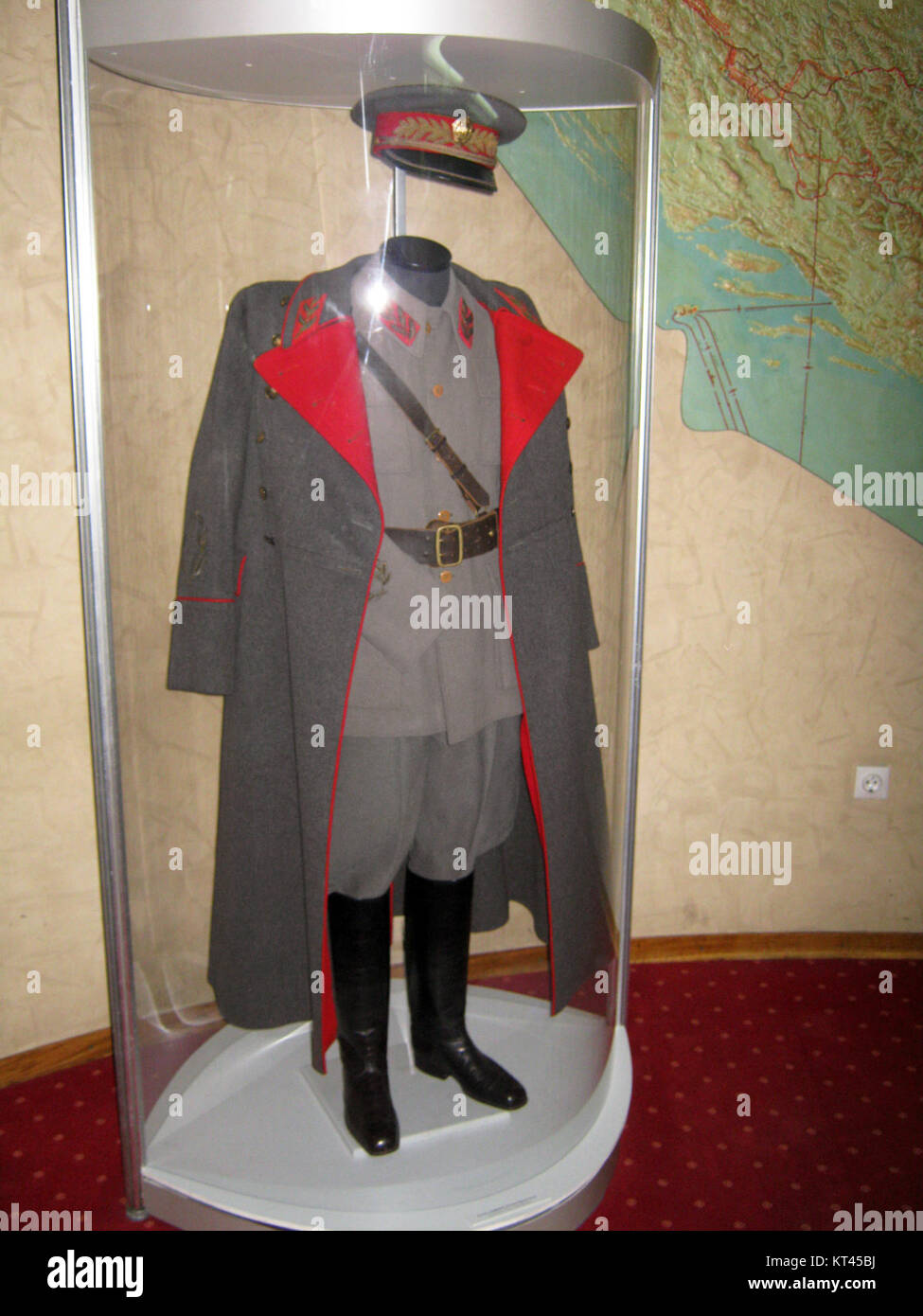 Si tratta di un riferimento a un'uniforme militare o storica slovacca, specificamente legata a un periodo o a una figura storica in Slovacchia. Il termine *MarC5A1alska* si riferisce all'abbigliamento militare o legato al maresciallo nella cultura slovacca. Foto Stock