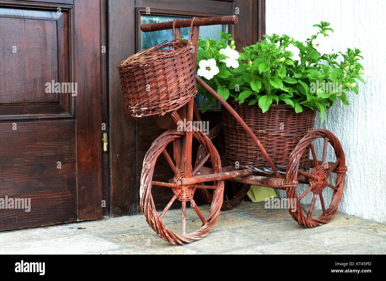 Vasi da fiori a forma di una bicicletta Foto Stock