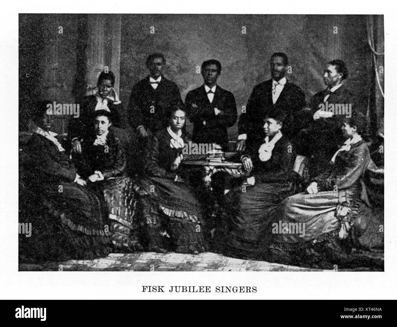 Fotografia di Maud Cuney Hare con i Fisk Jubilee Singers, che mette in evidenza i suoi contributi alla musica e al patrimonio culturale. Foto Stock