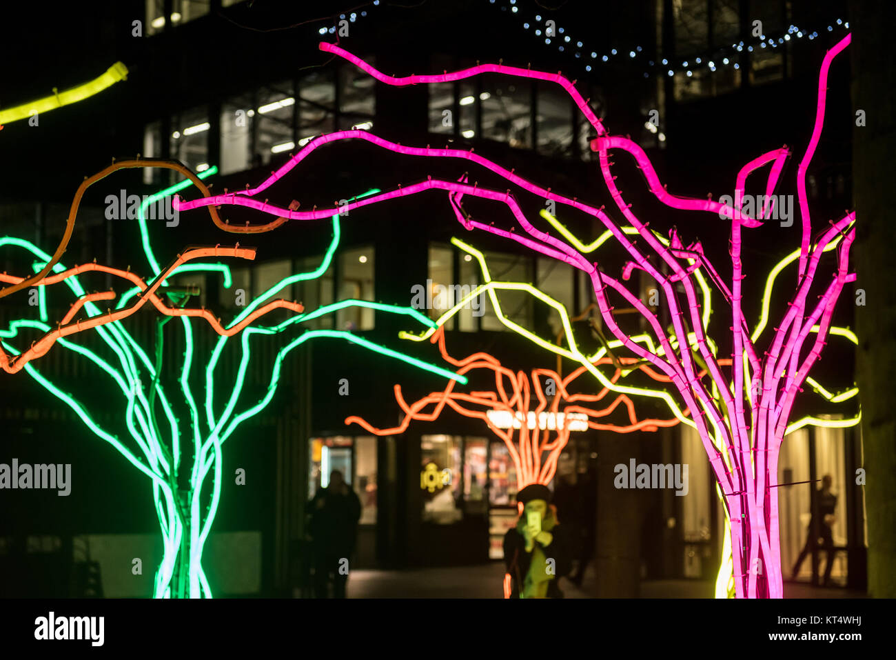 Lumen, tracce di luce serie da David Ogle, Broadgate Square, Londra Foto Stock