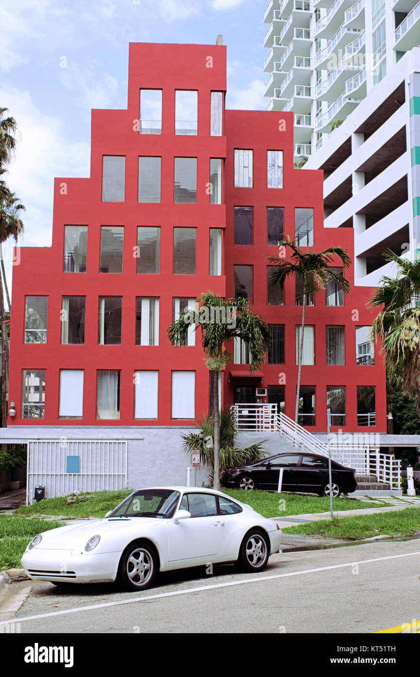 Red peculiare architettura building Foto Stock