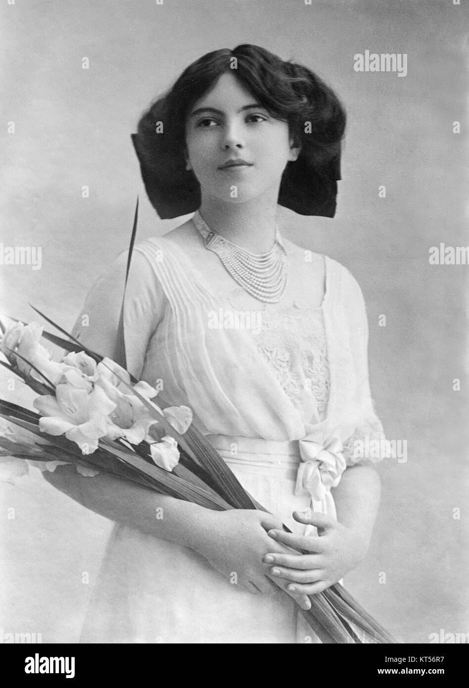 Nadejda Mountbatten, marchesa di Milford Haven, era la moglie di Louis Mountbatten, l'ultimo viceré dell'India. Fu un'aristocratica e filantropa britannica, coinvolta in cause sociali durante il XX secolo. Foto Stock