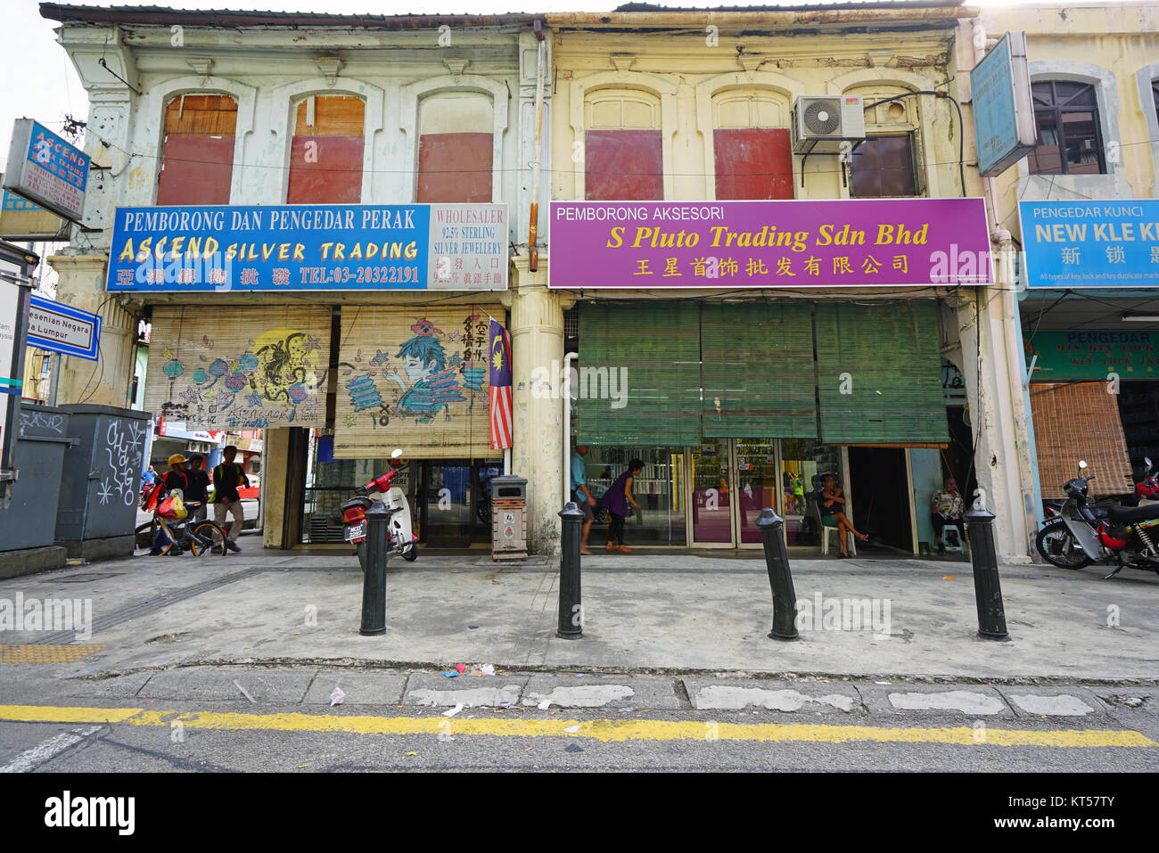 Vista Giorno della Chinatown di Kuala Lumpur in Malesia, intorno a Petaling Street, una zona pedonale per lo shopping con i mercati di strada Foto Stock