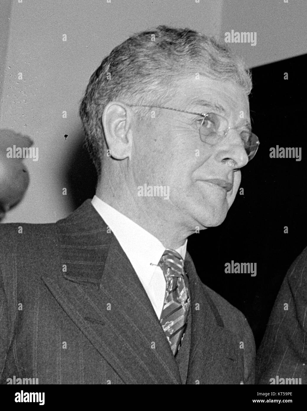 Patrick J. Boland era una figura politica americana, membro del Congresso degli Stati Uniti d'America dalla Pennsylvania. Era noto per la sua difesa dei diritti dei lavoratori e per il suo attivo coinvolgimento nel Partito Democratico. La sua carriera fu segnata dalla sua leadership nelle politiche economiche e dai contributi al processo legislativo a metà del XX secolo. Foto Stock