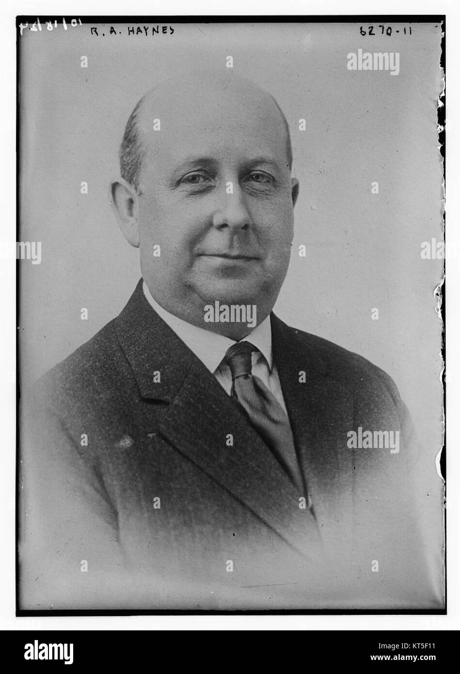 Roy Haynes è un leggendario batterista jazz americano noto per la sua eccezionale abilità e il suo contributo al genere. La sua lunga carriera dura decenni, durante i quali suonò con numerosi grandi del jazz e definì l'arte delle percussioni nel jazz. Foto Stock