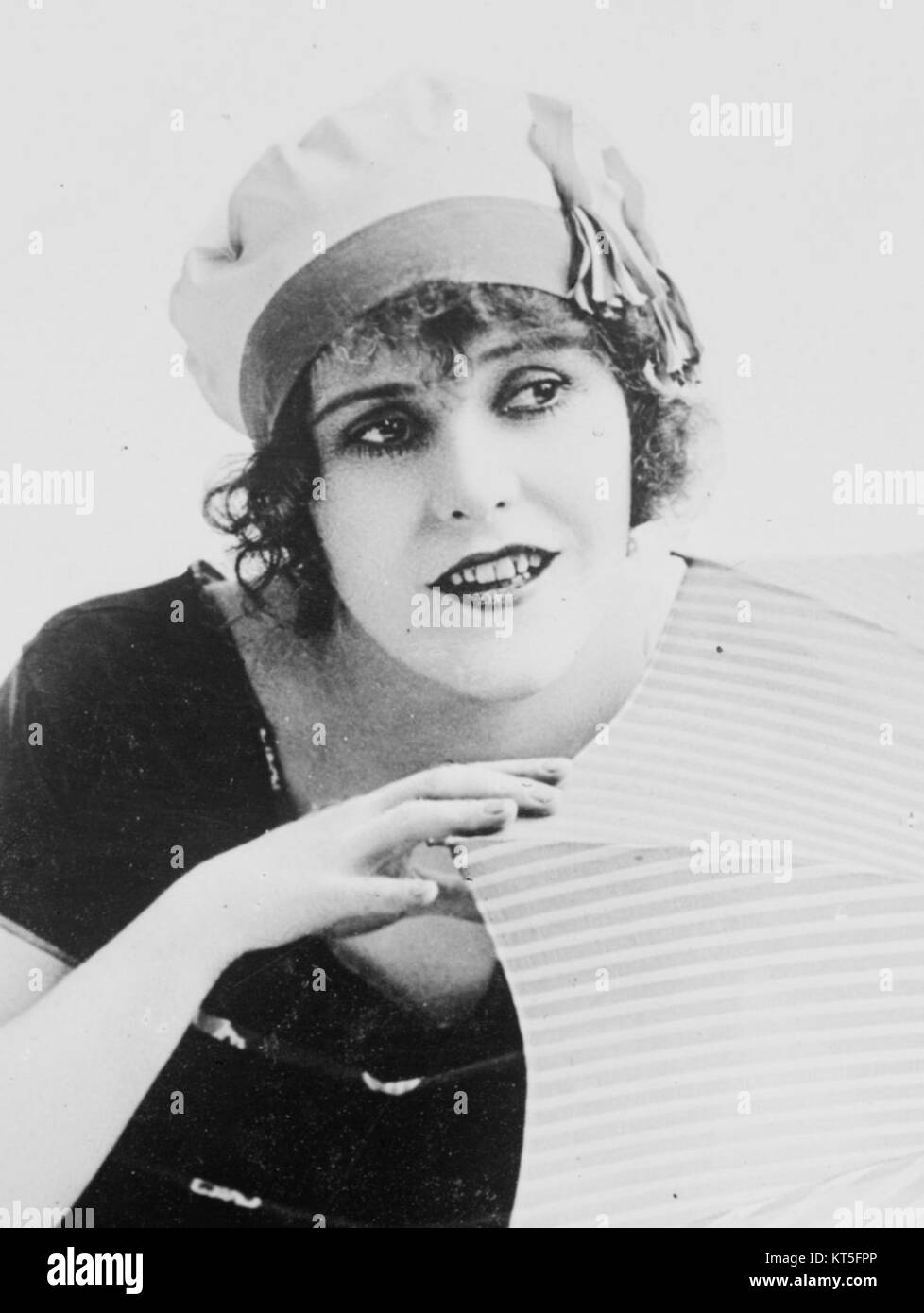 Ritratto di Ruthroland, che cattura le somiglianze e il carattere dell'individuo in uno stile fotografico classico. Foto Stock