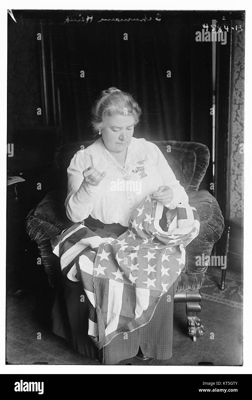 Schumann-Heink era una rinomata cantante d'opera tedesca americana famosa per la sua voce potente. Nota per l'esecuzione sia in teatro d'opera che di concerto, è stata celebrata per la sua versatilità e profondità emotiva. La sua carriera durò oltre cinquant'anni, rendendola una delle cantanti più importanti del suo tempo. Foto Stock