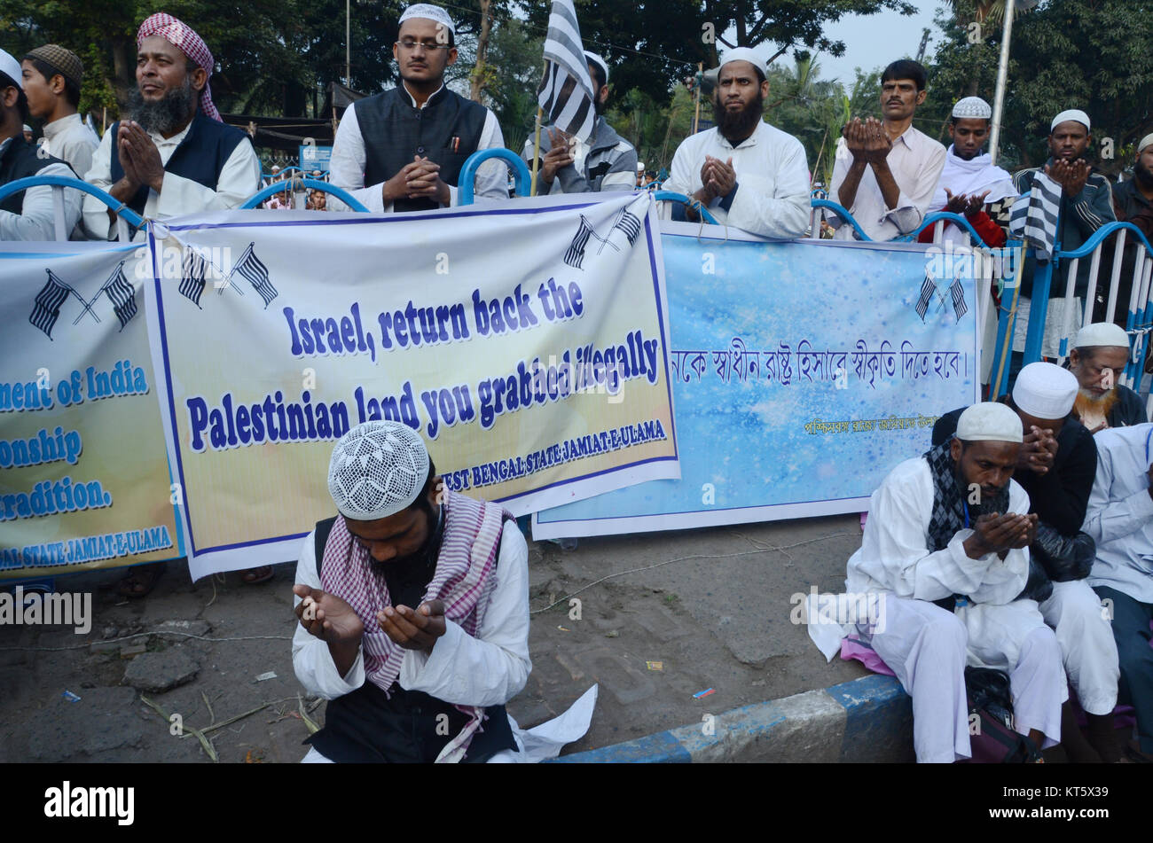 Kolkata, India. Xxi Dec, 2017. Jamiat-e-Ulama organizzato proteste contro Trump's aggressione sulla Palestina. Essi chiedono il ritiro immediato dichiarazione dicendo a Gerusalemme come capitale di Israele. Credito: Sandip Saha/Pacific Press/Alamy Live News Foto Stock