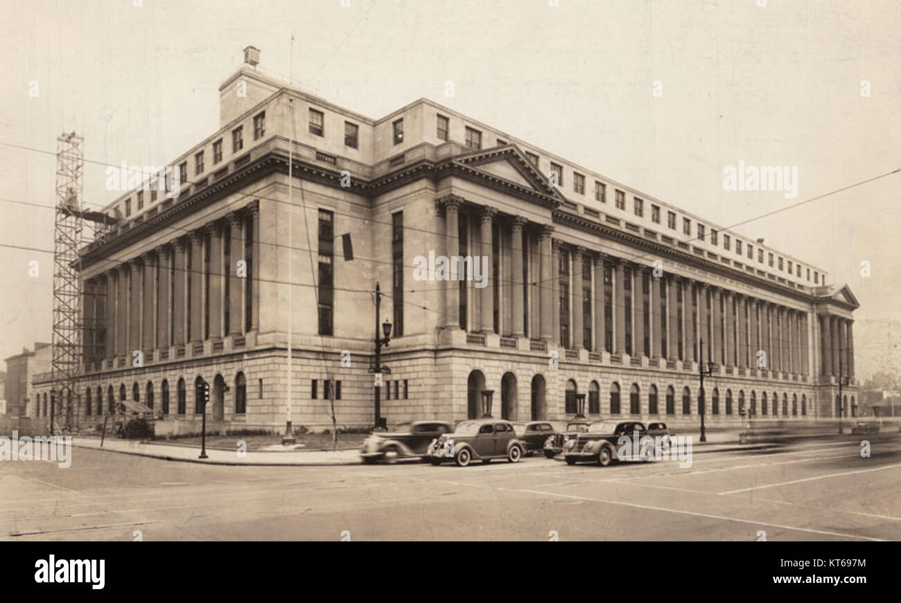 La U.S. Post Office Court House and Custom House, ora nota come Gene Snyder U.S. Court House and Custom House, situata a Louisville, Kentucky, è stata costruita intorno al 1935 e funge da importante edificio storico e governativo. Foto Stock