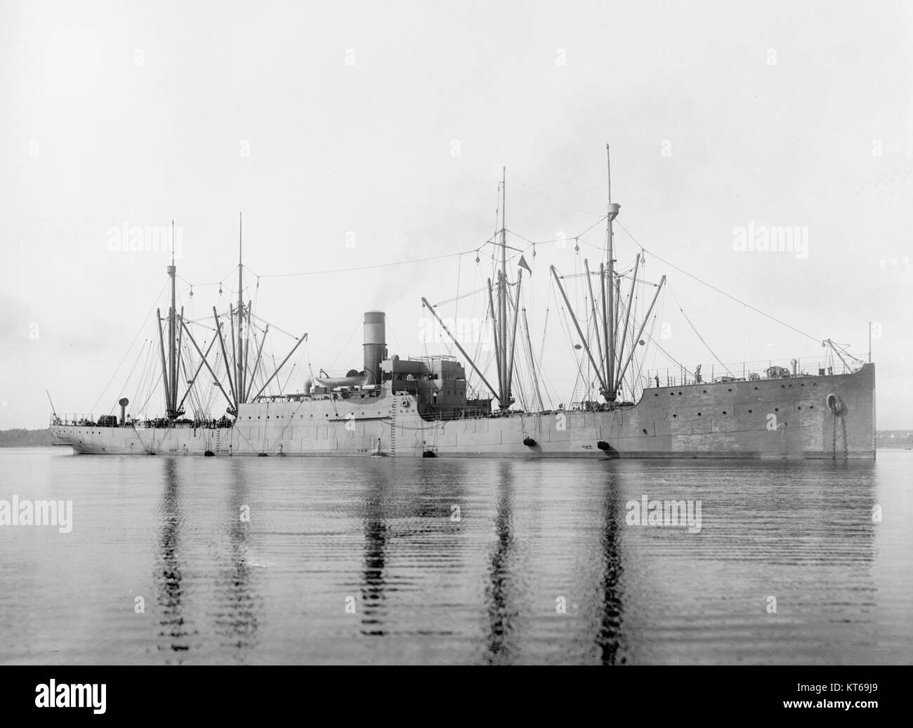 USS Vestal (AC-1) all'ancoraggio, circa 1909-1912 (NH 43620) Foto Stock