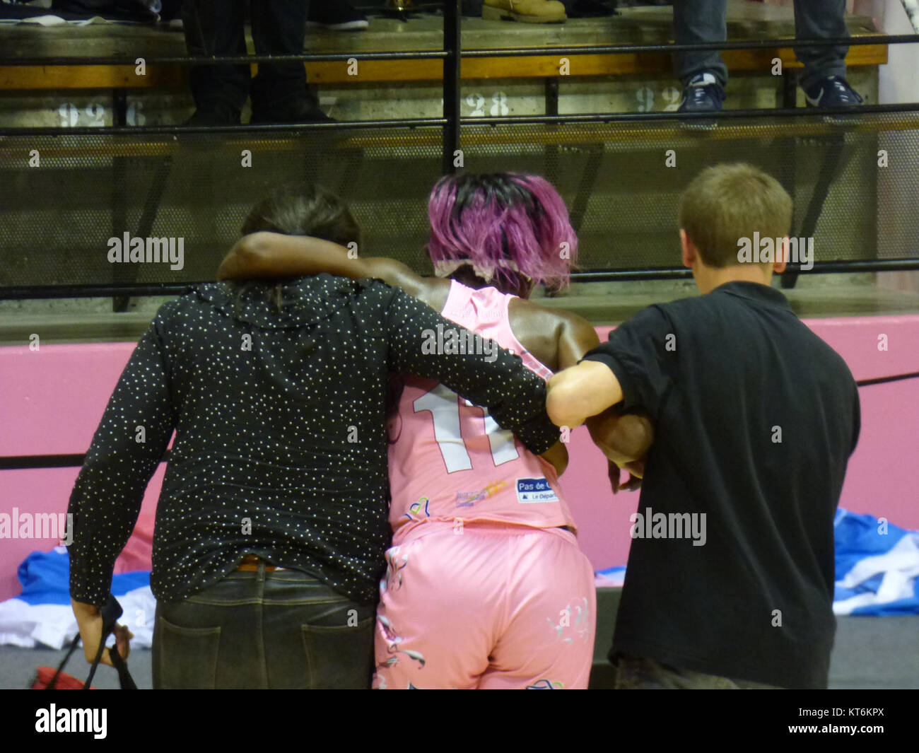 La partita di basket tra Arras Pays d'Artois e Toulouse MC3A9tropole si è svolta il 16 settembre 2017. Le squadre gareggiavano in una partita di basket professionistico francese, mostrando talenti di alto livello. Foto Stock