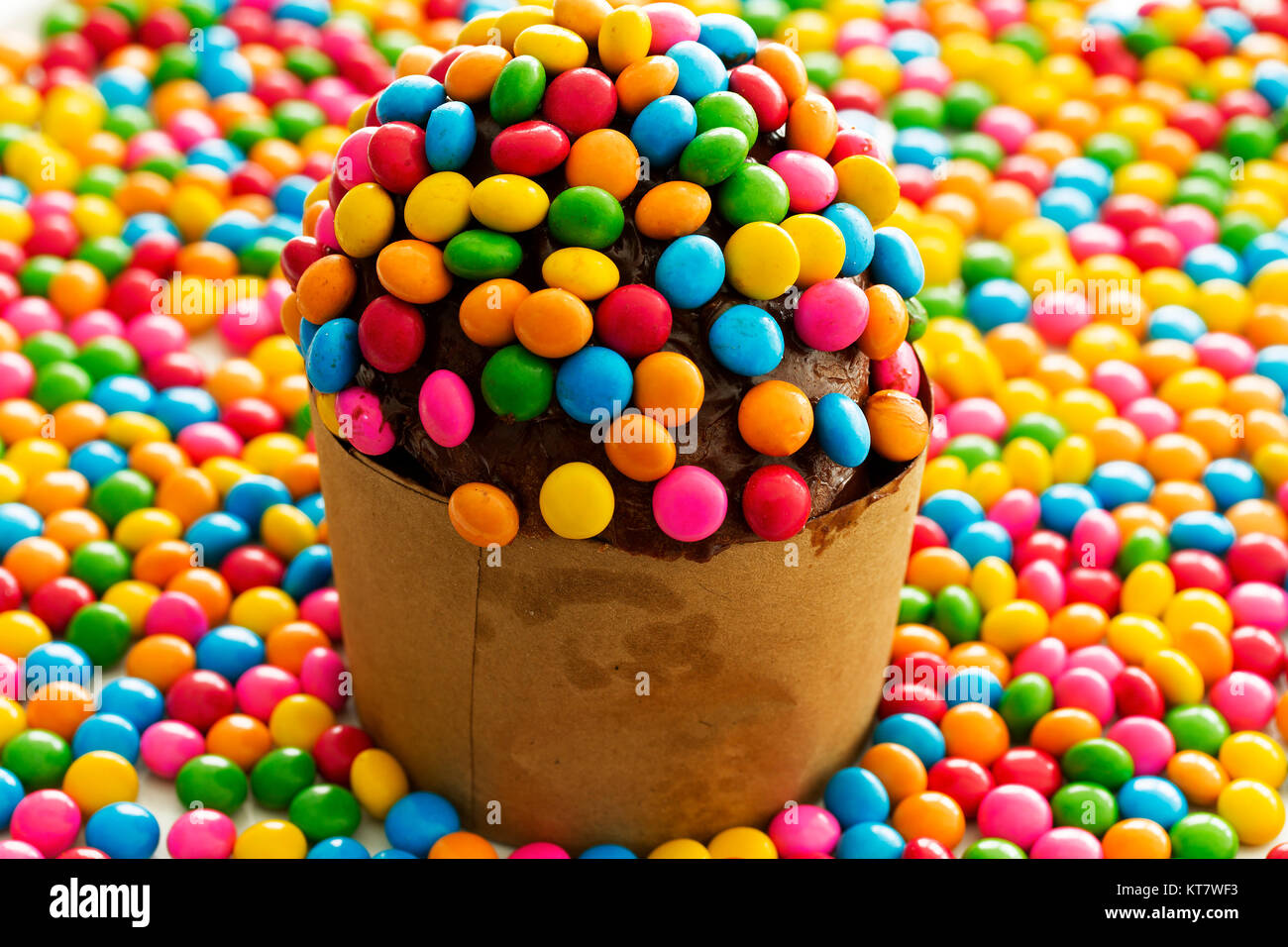 Confetti di cioccolato colorato di panettone natale Foto Stock