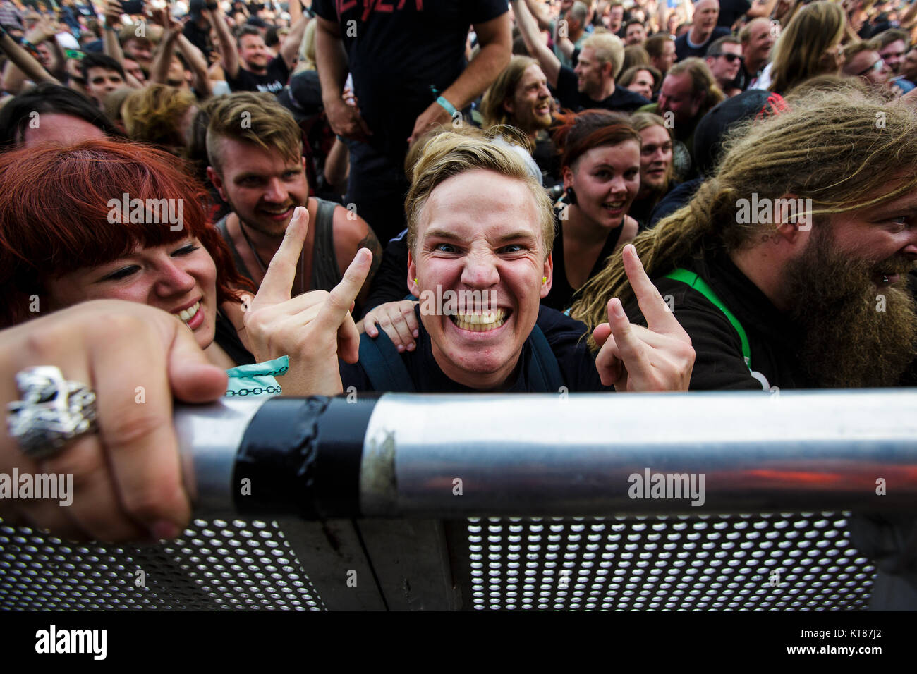 Migliaia di frequentatori del festival da metalli pesanti e per gli amanti della musica si riuniscono ogni anno per l'annuale hard rock e musica heavy metal festival Copenhell in Copenhagen. Danimarca 22/06 2017. Foto Stock