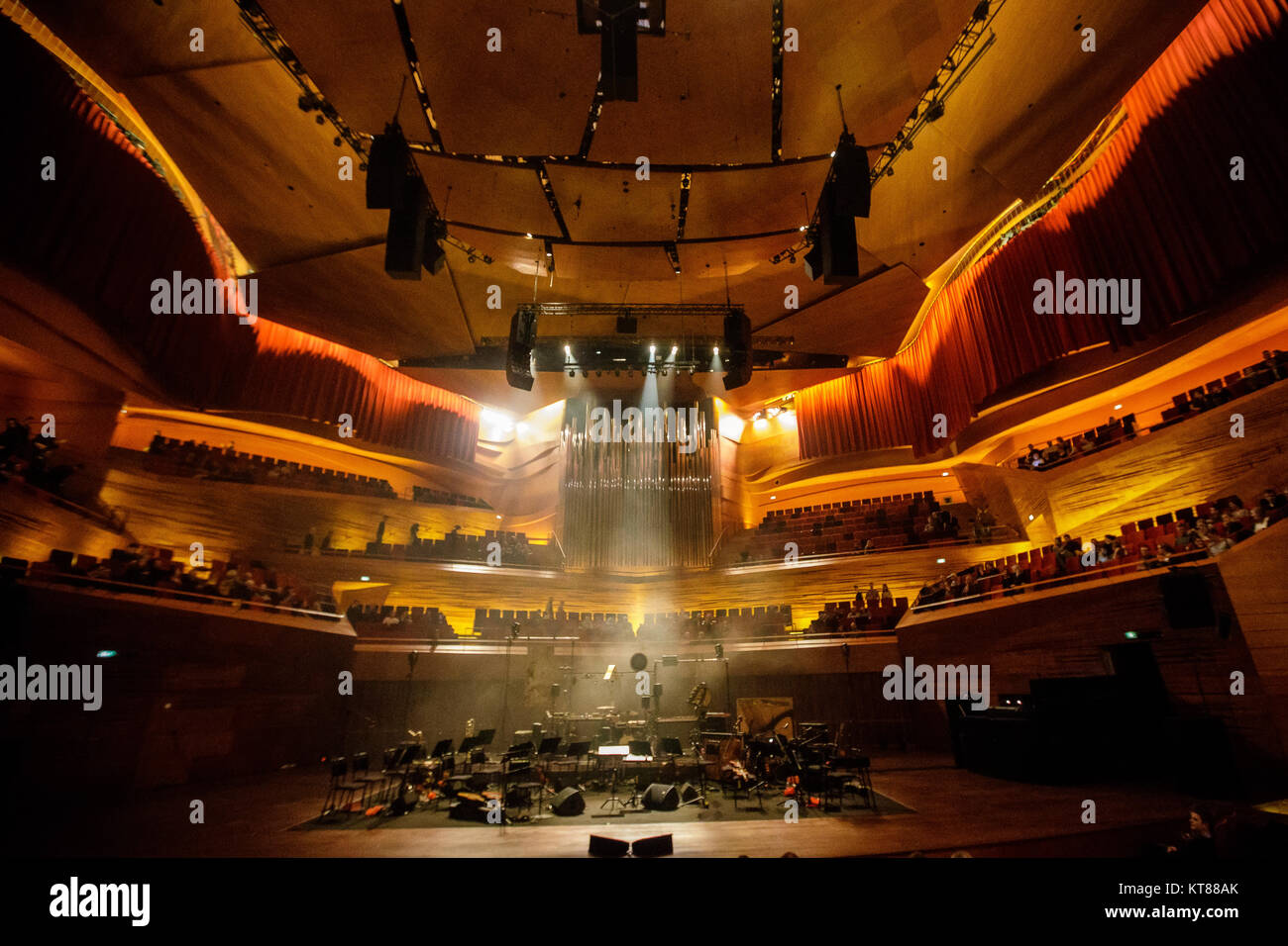 DR Koncerthuset ha una superficie totale di 25.000 m2, la sala da concerto complesso progettato da Jean Nouvel include una sala da concerto di 1800 persone e tre studi di registrazione con la variabile acustica. Danimarca, 16/01 2017. Foto Stock