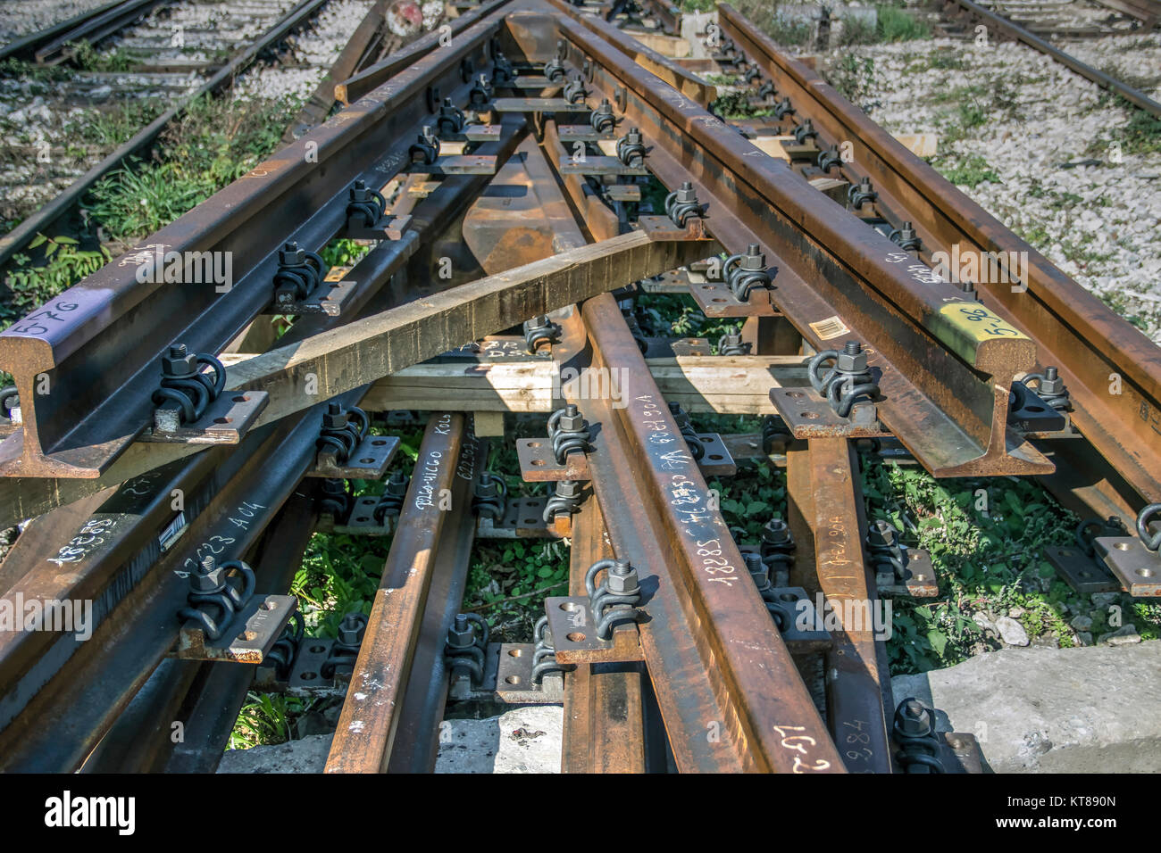 Pila di binari ferroviari Foto Stock