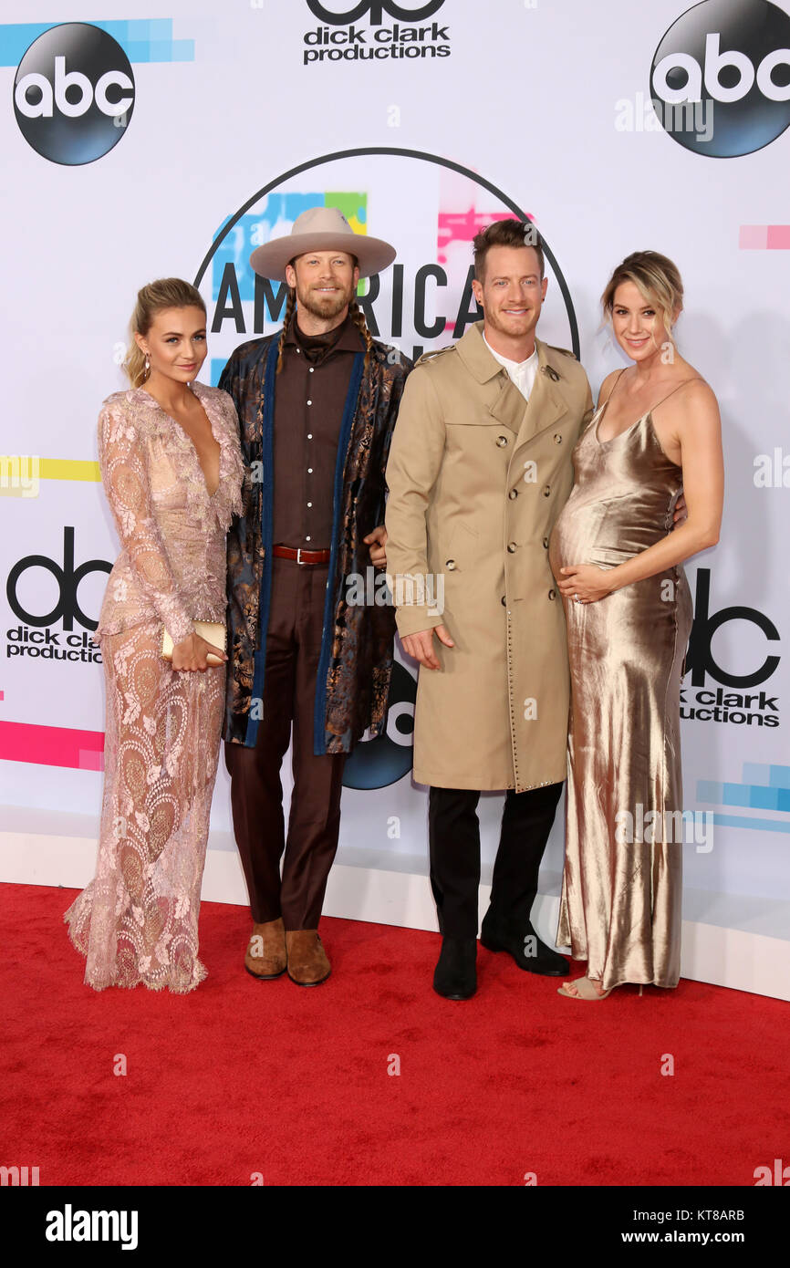 American Music Awards 2017 gli arrivi al teatro di Microsoft per il mese di novembre 19, 2017 a Los Angeles, CA dotata di: Brittney Marie Cole, Brian Kelly. Tyler Hubbard, Hayley Stommel dove: Los Angeles, California, Stati Uniti quando: 20 Nov 2017 Credit: Nicky Nelson/WENN.com Foto Stock
