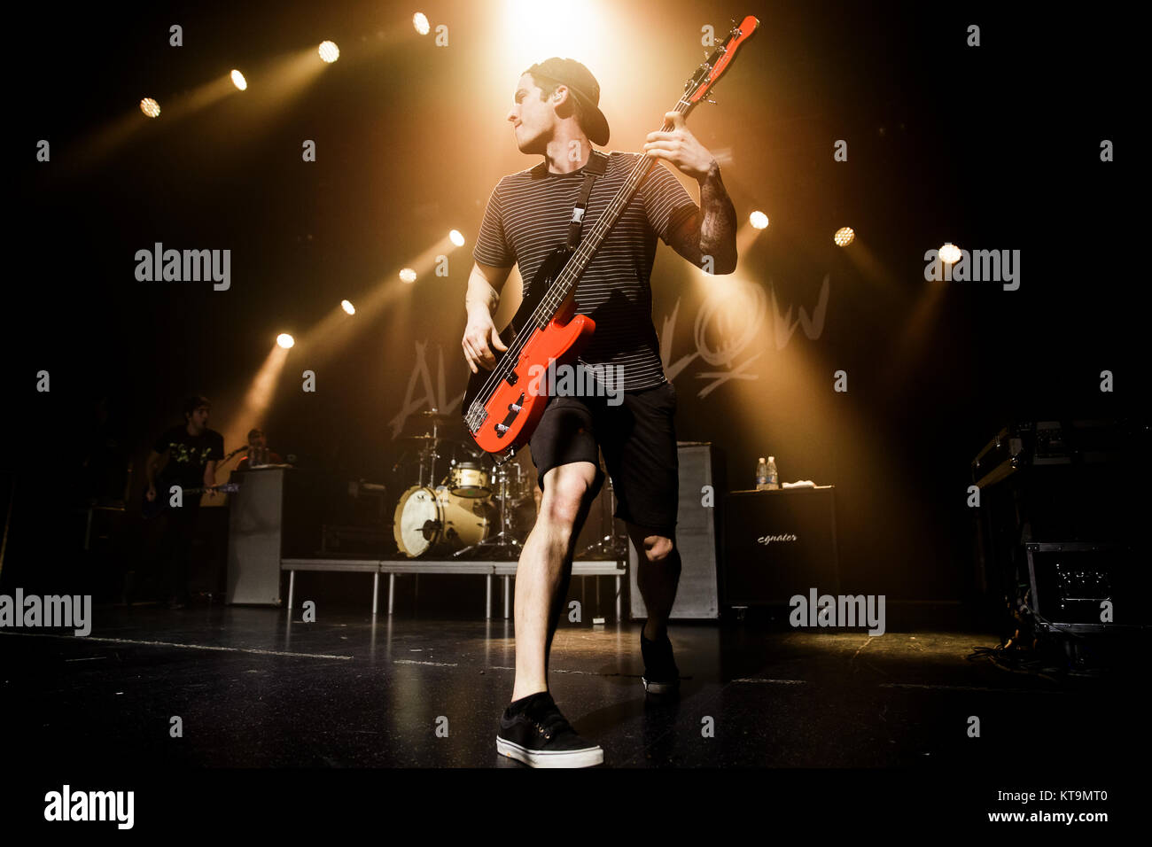 La American pop punk band tutto il tempo a bassa esegue un concerto dal vivo a VEGA in Copenhagen. Qui bass player Zack Merrick è visto dal vivo sul palco. Denmerk, 21/02 2014. Foto Stock