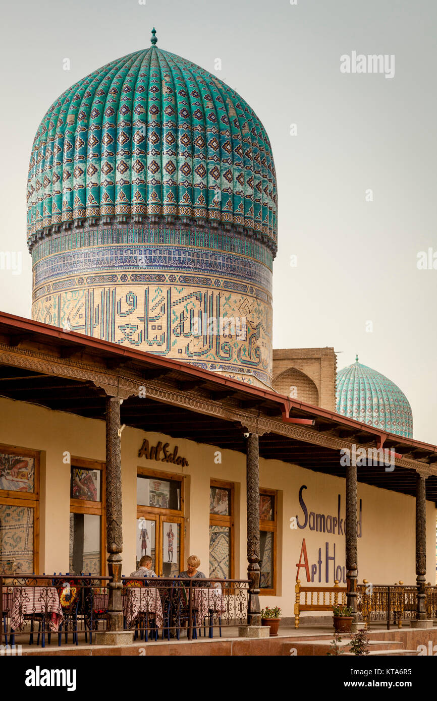 Art Cafe accanto al Bibi Khanym moschea, Samarcanda, Uzbekistan Foto Stock