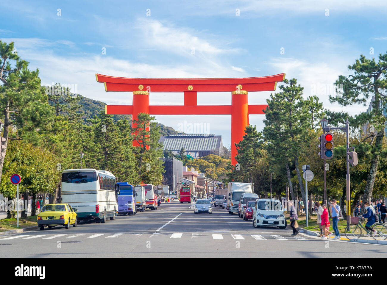 Street View di Kyoto con Torii nel Santuario Heian Foto Stock