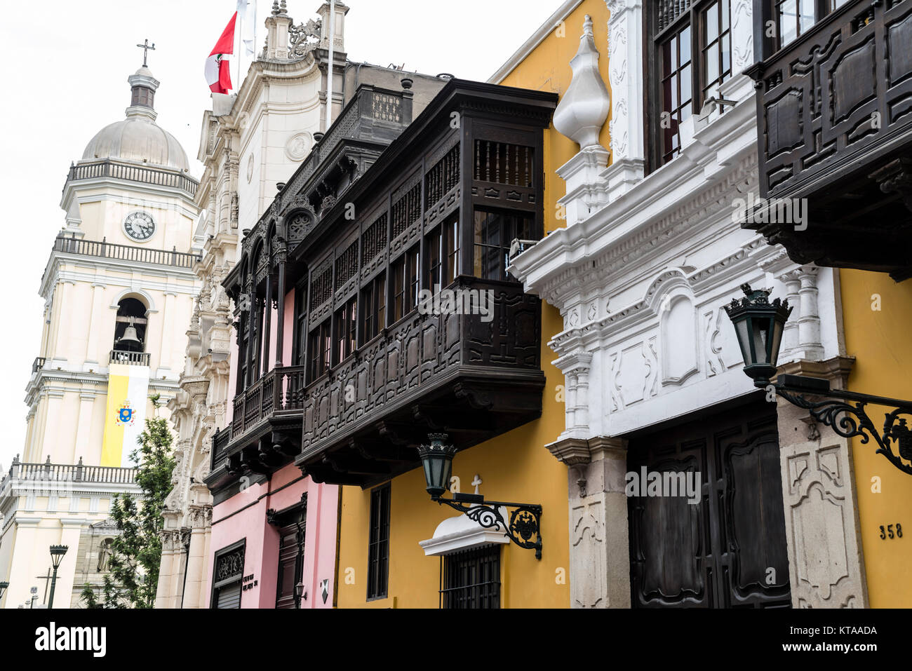 Architettura coloniale nella città di Lima,Goyeneche Palace e Ucayali street, Perú. Foto Stock