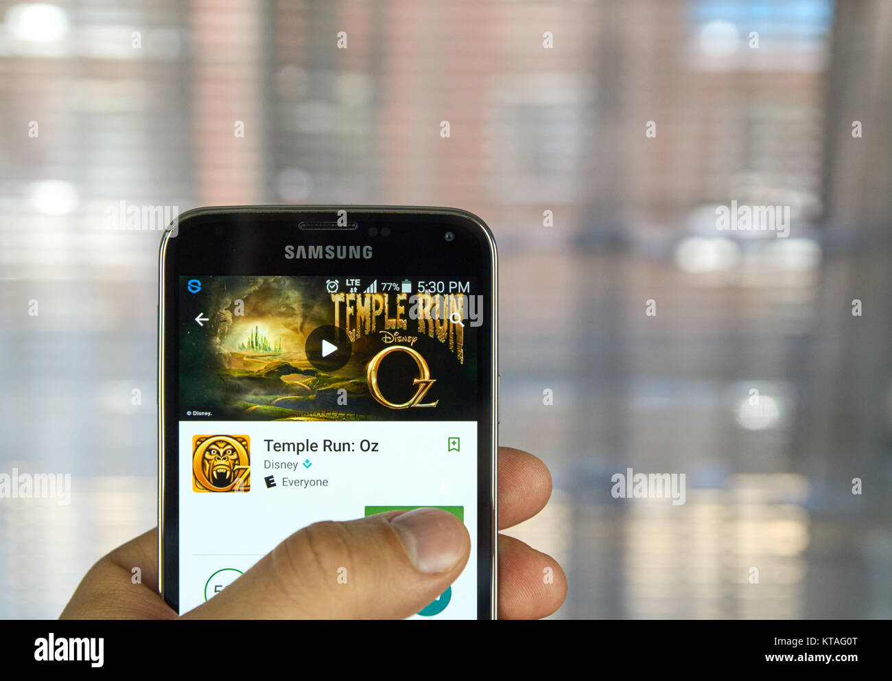 MONTREAL, CANADA - Aprile 5, 2016 : Tempio eseguire il gioco su Android. Temple Run è 3D infinite in esecuzione video gioco sviluppato e pubblicato dalla Ralei Foto Stock MONTREAL, CANADA - Aprile 5, 2016 : Tempio eseguire il gioco su Android. Temple Run è 3D infinite in esecuzione video gioco sviluppato e pubblicato dalla Ralei Foto Stock