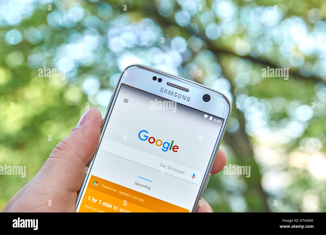MONTREAL, Canada - 23 Maggio 2016 : Google ora applicazione di avvio sul Samsung S7 schermo. Google ora è un intelligente assistente personale sviluppato da G Foto Stock