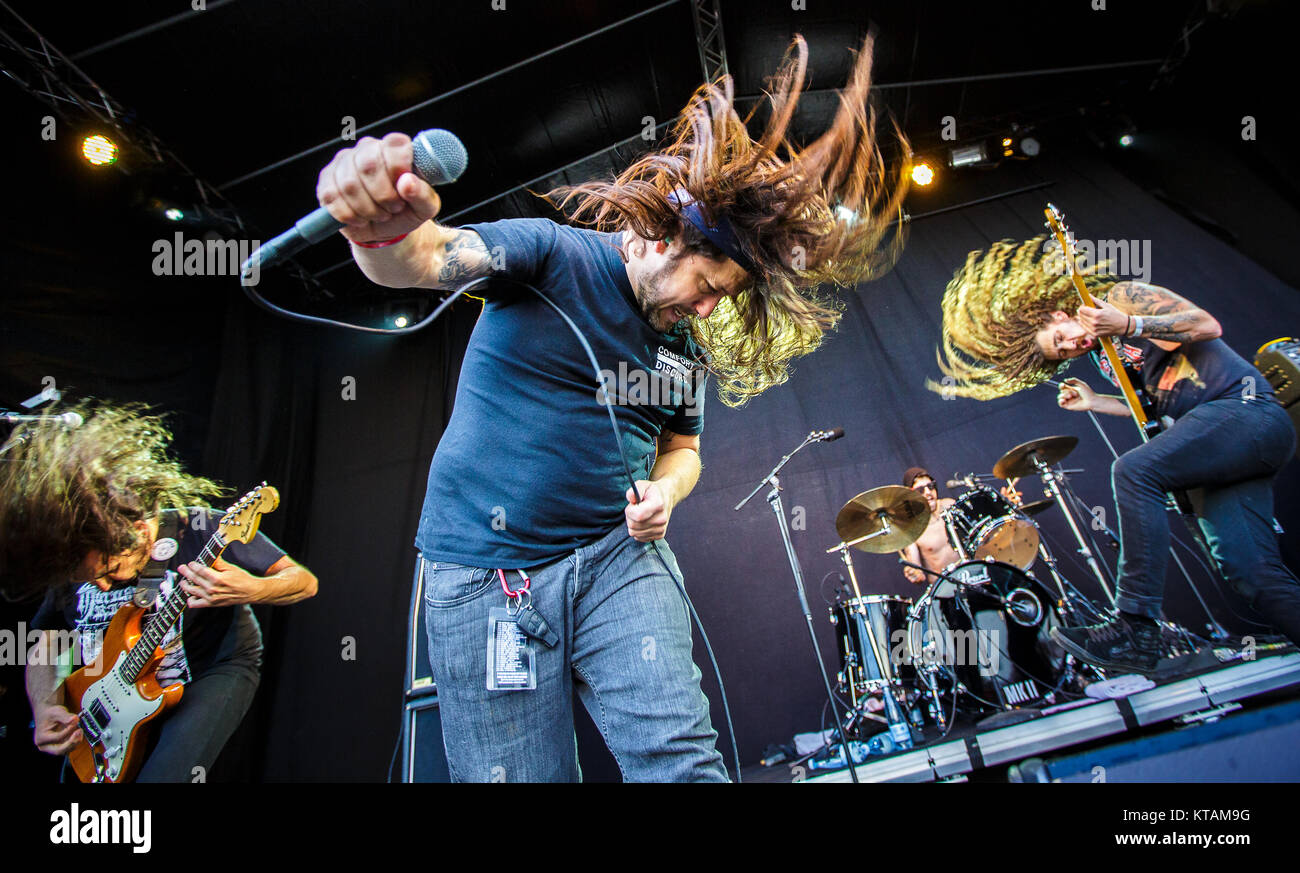 La American Crossover thrash band ferro Reagan esegue un concerto dal vivo presso il Danish heavy metal festival Copenhell 2015 a Copenaghen. Qui la cantante Tony Foresta visto dal vivo sul palco. Danimarca, 18/06 2015. Foto Stock