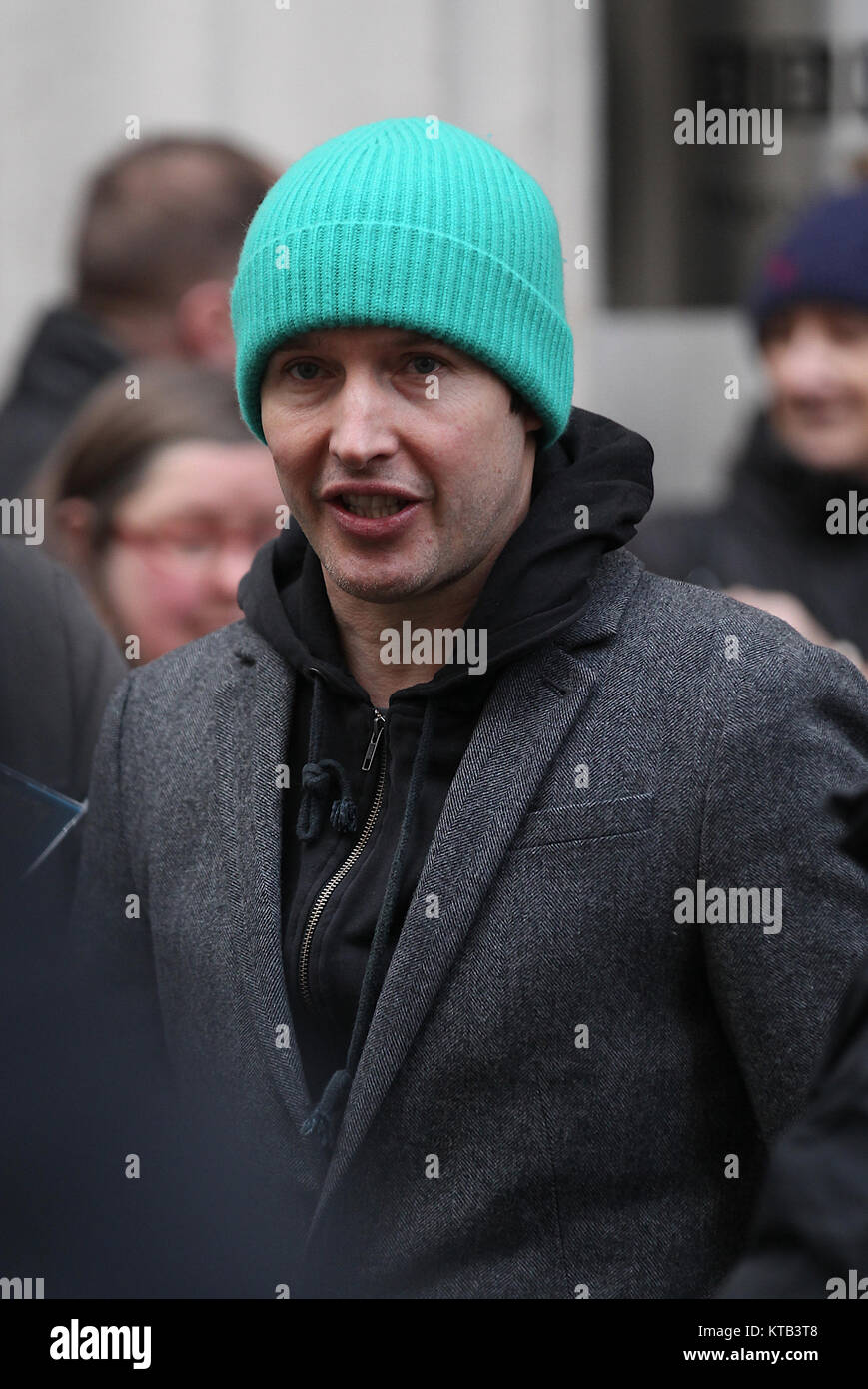 Londra, Regno Unito. 16 dicembre, 2017. James Blunt visto alla BBC Radio Due Studios di Londra Foto Stock