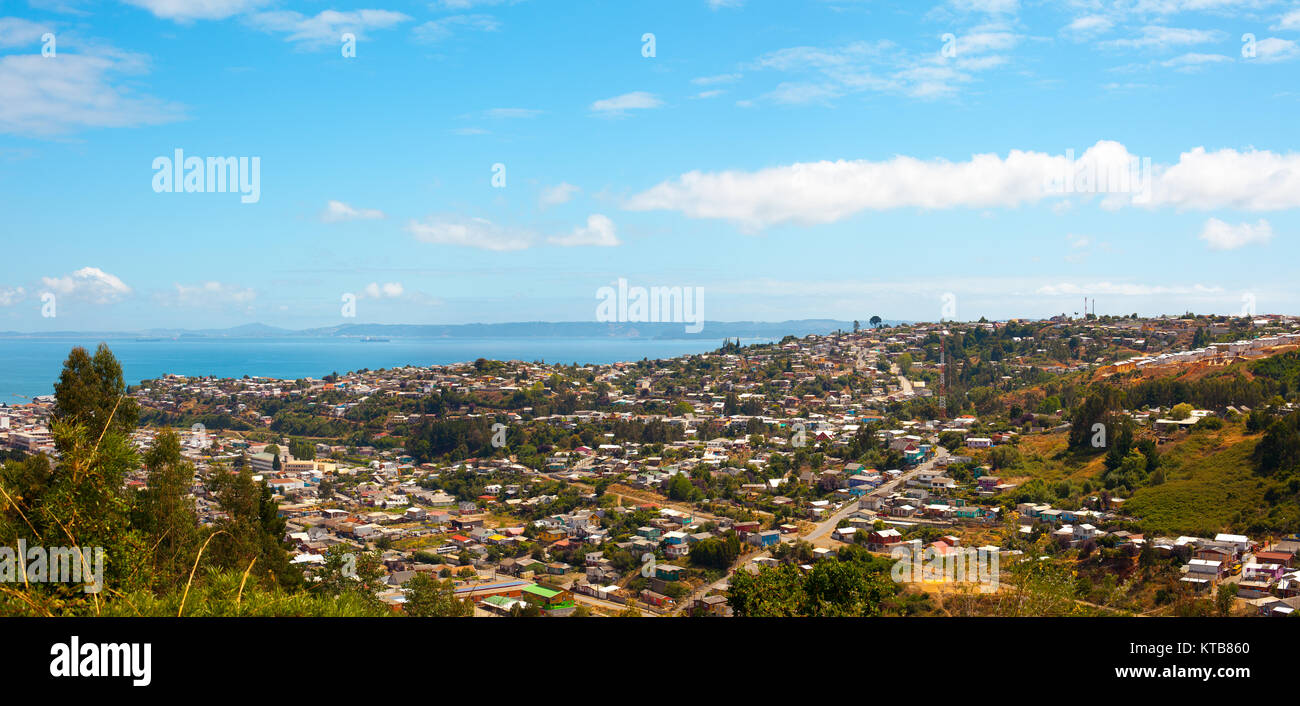 Vista panoramica della città di Tome, Bio Bio regione, Cile Foto Stock
