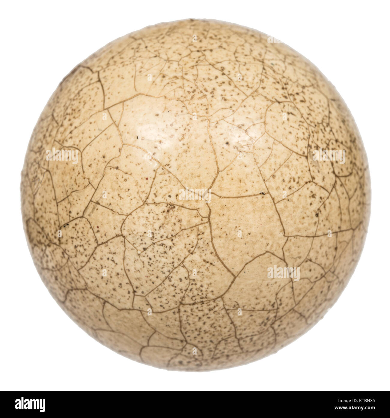 Sfera con l'effetto di craquelure, l'effetto della superficie incrinato, isolato su sfondo bianco Foto Stock