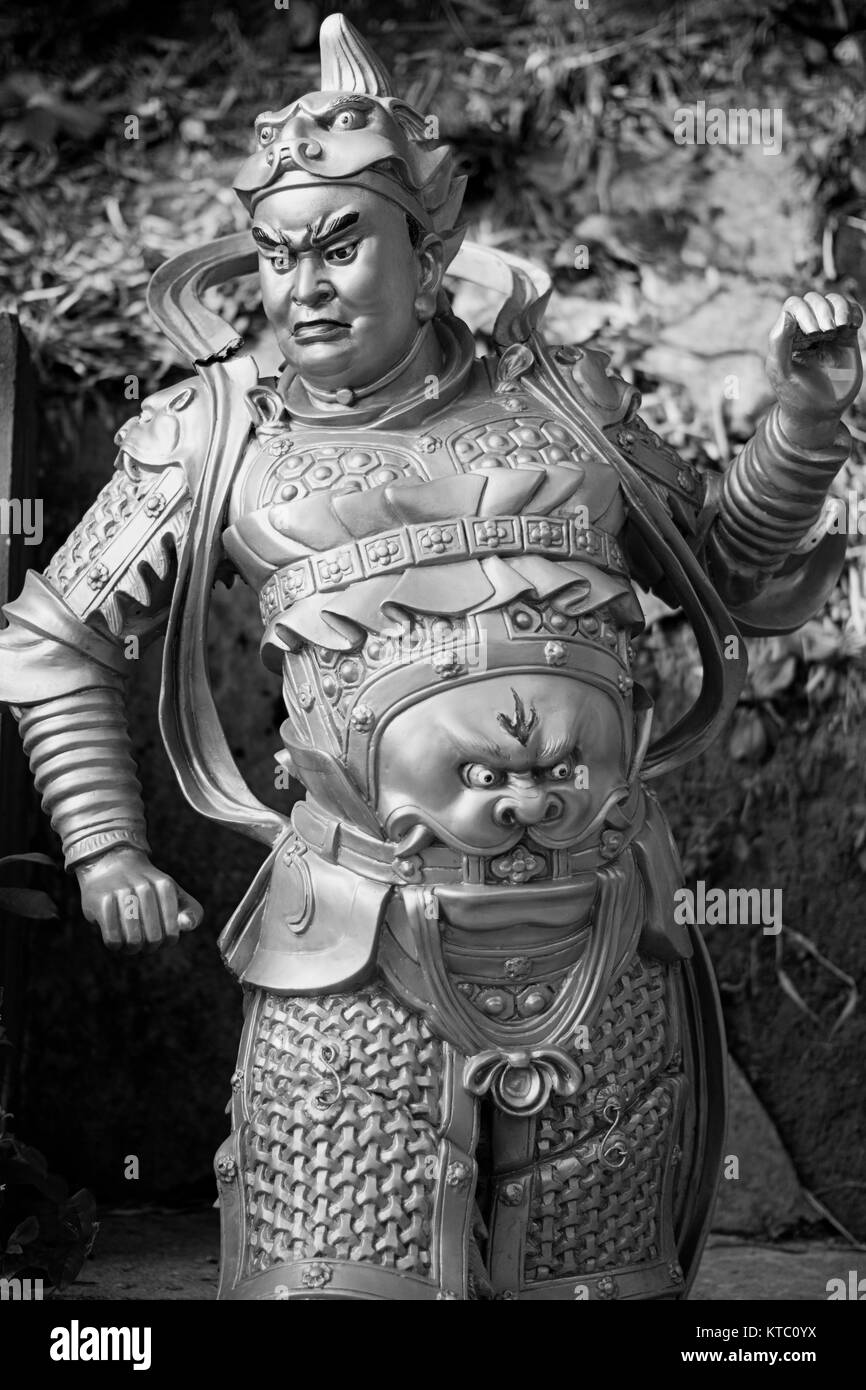 Statua spirituale della cultura cinese tradizionale in bianco nero Foto Stock