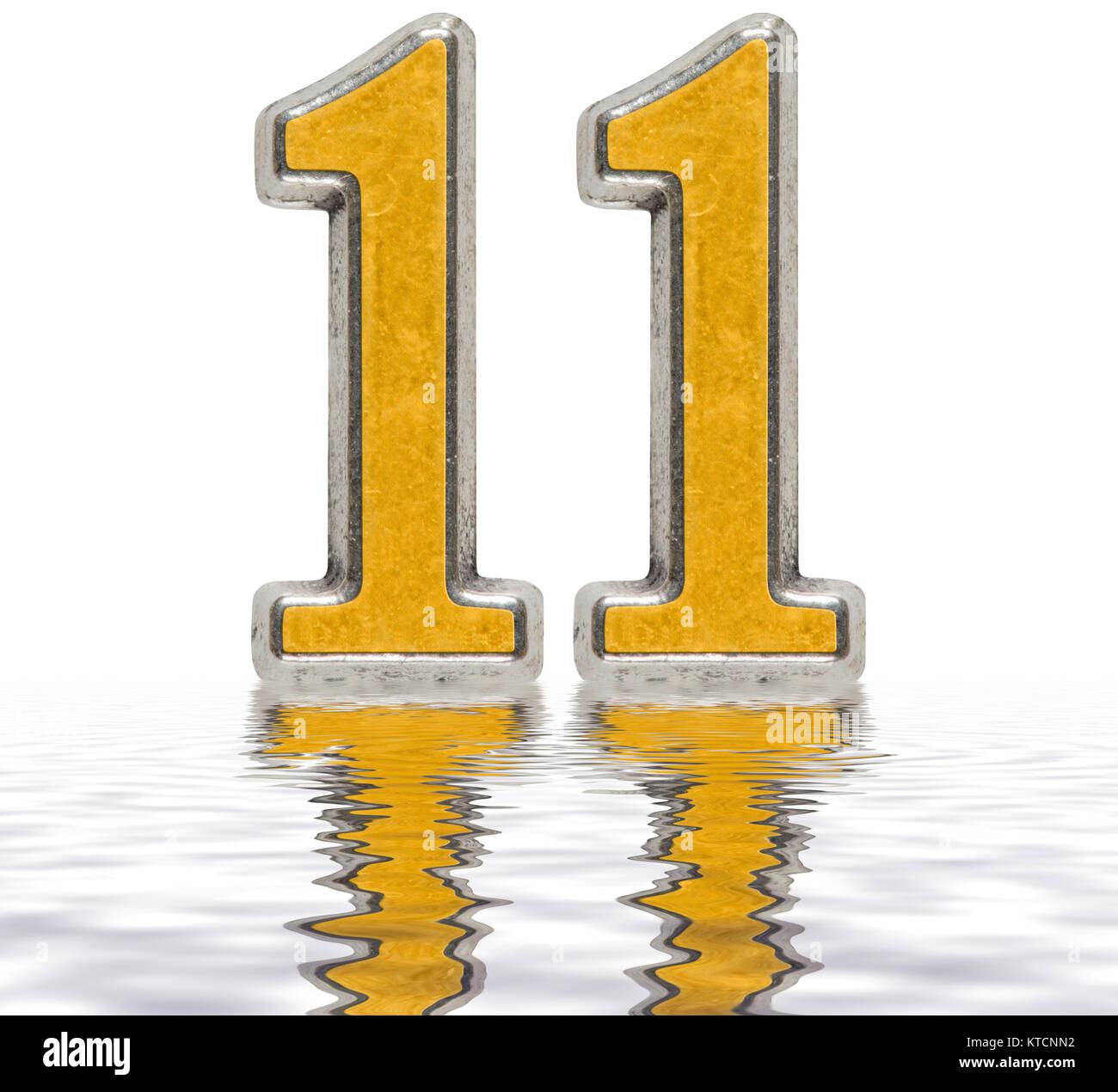 Il numero di riferimento 11, undici, che si riflette sulla superficie dell'acqua, isolato su bianco, 3D render Foto Stock