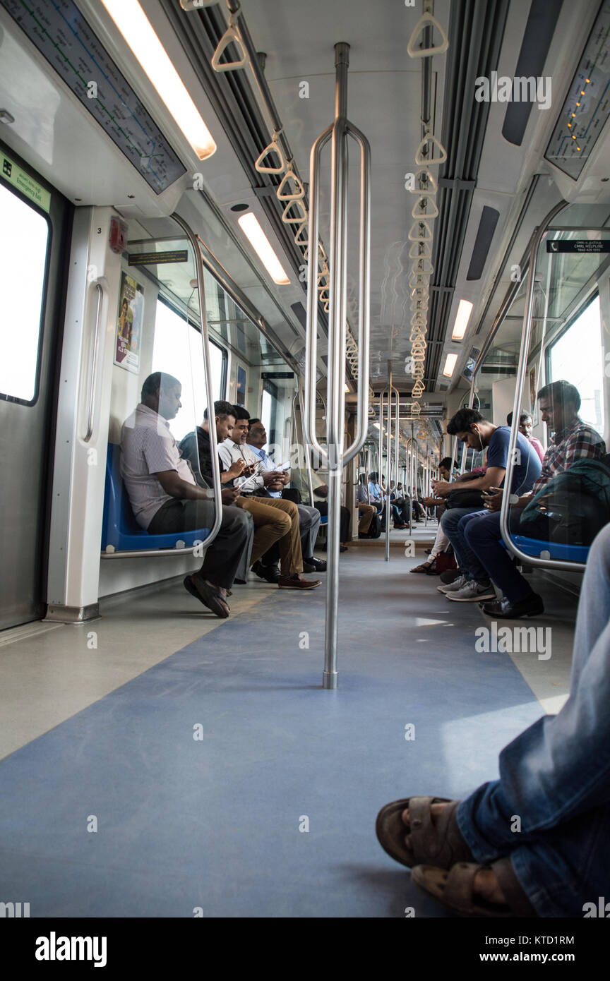 Chennai Metro rail interno e piattaforme Foto Stock