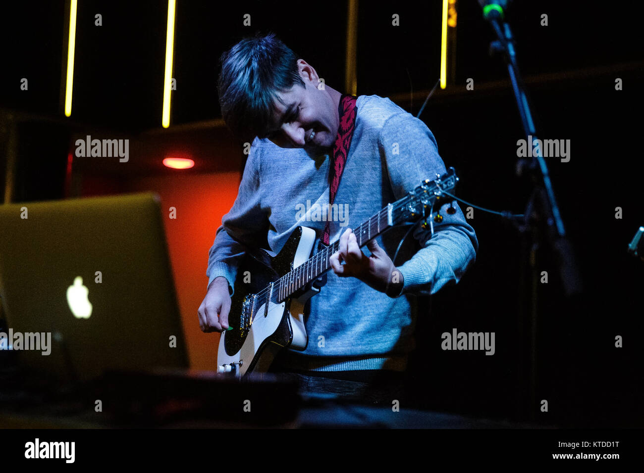 La American electronic musicista e cantante Skylar Spence esegue un concerto dal vivo al Bar ideale di Copenaghen. Danimarca, 12/10 2016. Foto Stock