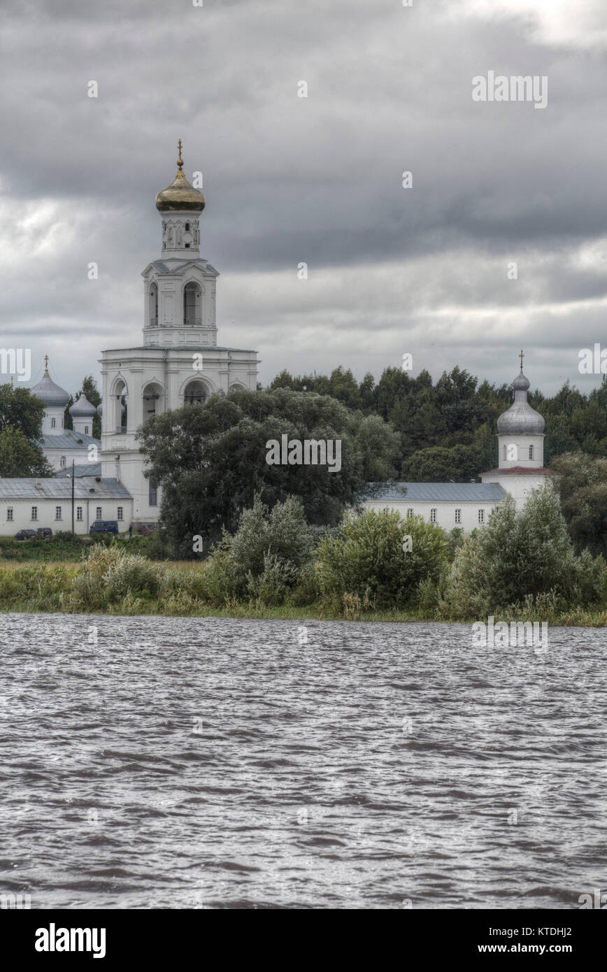 Belfry, Zverin Monastero, Sito Patrimonio Mondiale dell'UNESCO, Veliky Novgorod, Pblast Novgorod, Russia Foto Stock