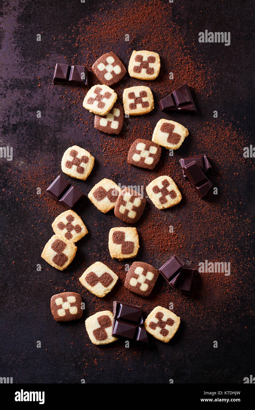 Bianco e nero crosta breve biscotti di Natale Foto Stock