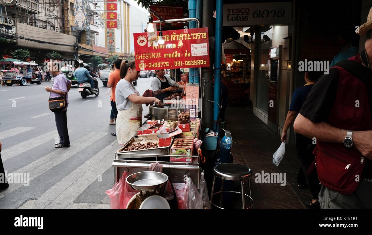 Stile di vita sulla strada Chinatown Bangkok Thailandia Foto Stock