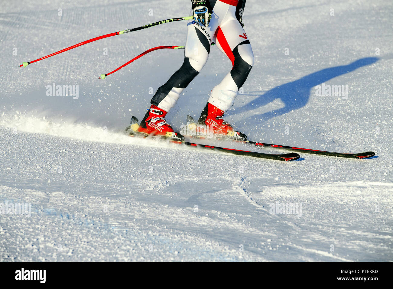 Magnitogorsk, Russia - 19 dicembre 2017: le donne super slalom gigante durante la Coppa nazionale sci alpino Foto Stock