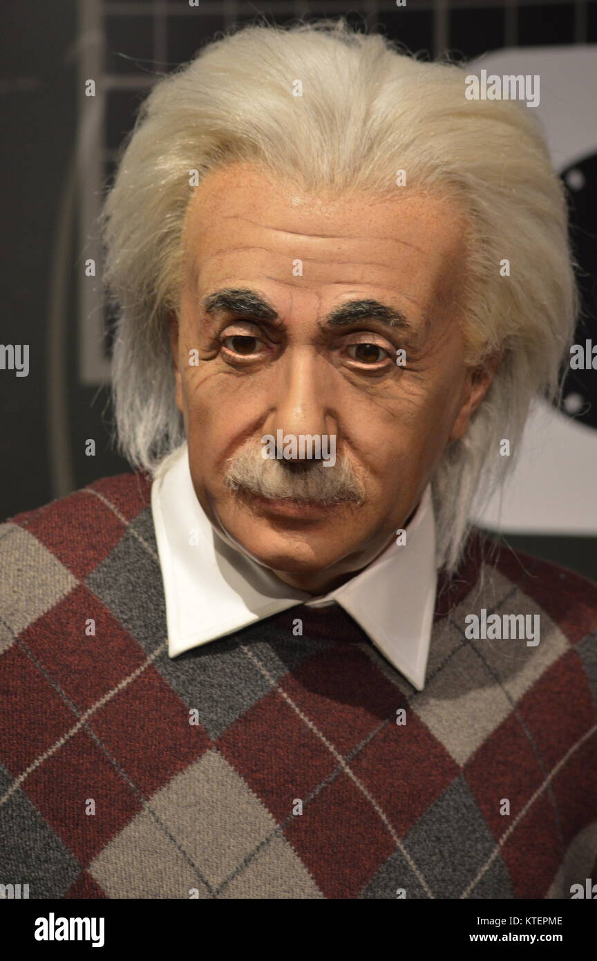 New York, Stati Uniti. 22 Dic 2017. La cera di Albert Einstein in mostra al Madame Tussauds di New York. Foto Stock