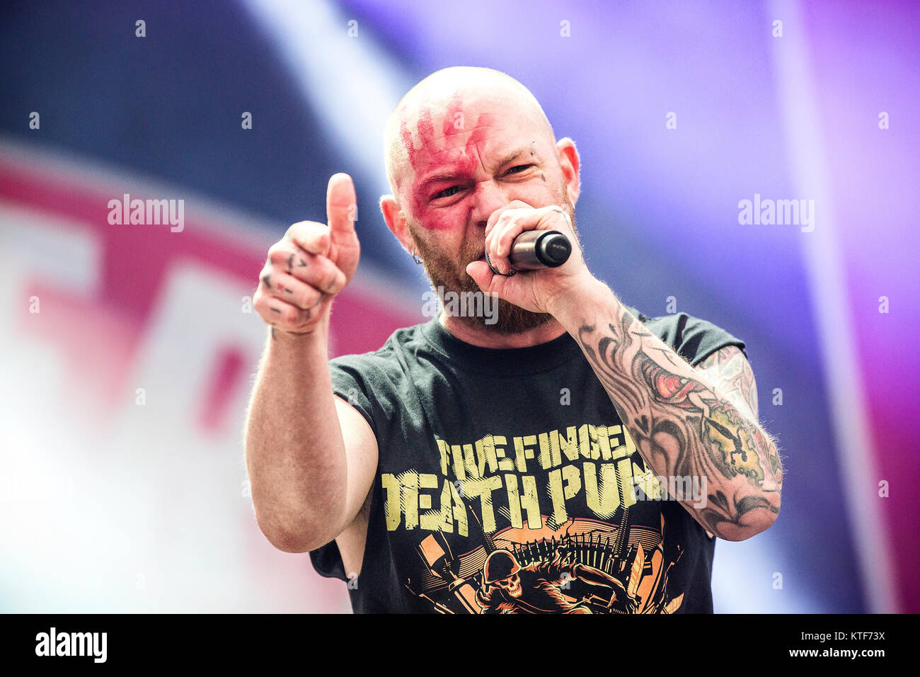 Cinque Dita morte punzone la American heavy band, esegue un concerto dal vivo presso la musica svedese festival festival Svezia Bråvalla Festival 2016. Qui la cantante Ivan Moody è visto dal vivo sul palco. La Svezia, 02/07 2016. Foto Stock